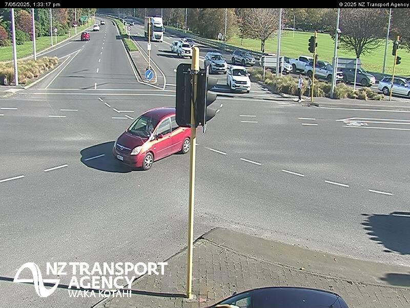Click for full screen live camera. SH1 Caversham Mwy