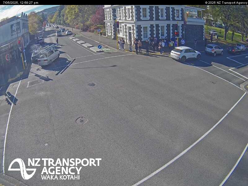 Click for full screen live camera. SH1 Albany St North